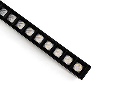Luminaire linéaire LED monté en surface LUZ 15° / 30° / 45°, 2835 LED, 90 lm/W, UGR<12